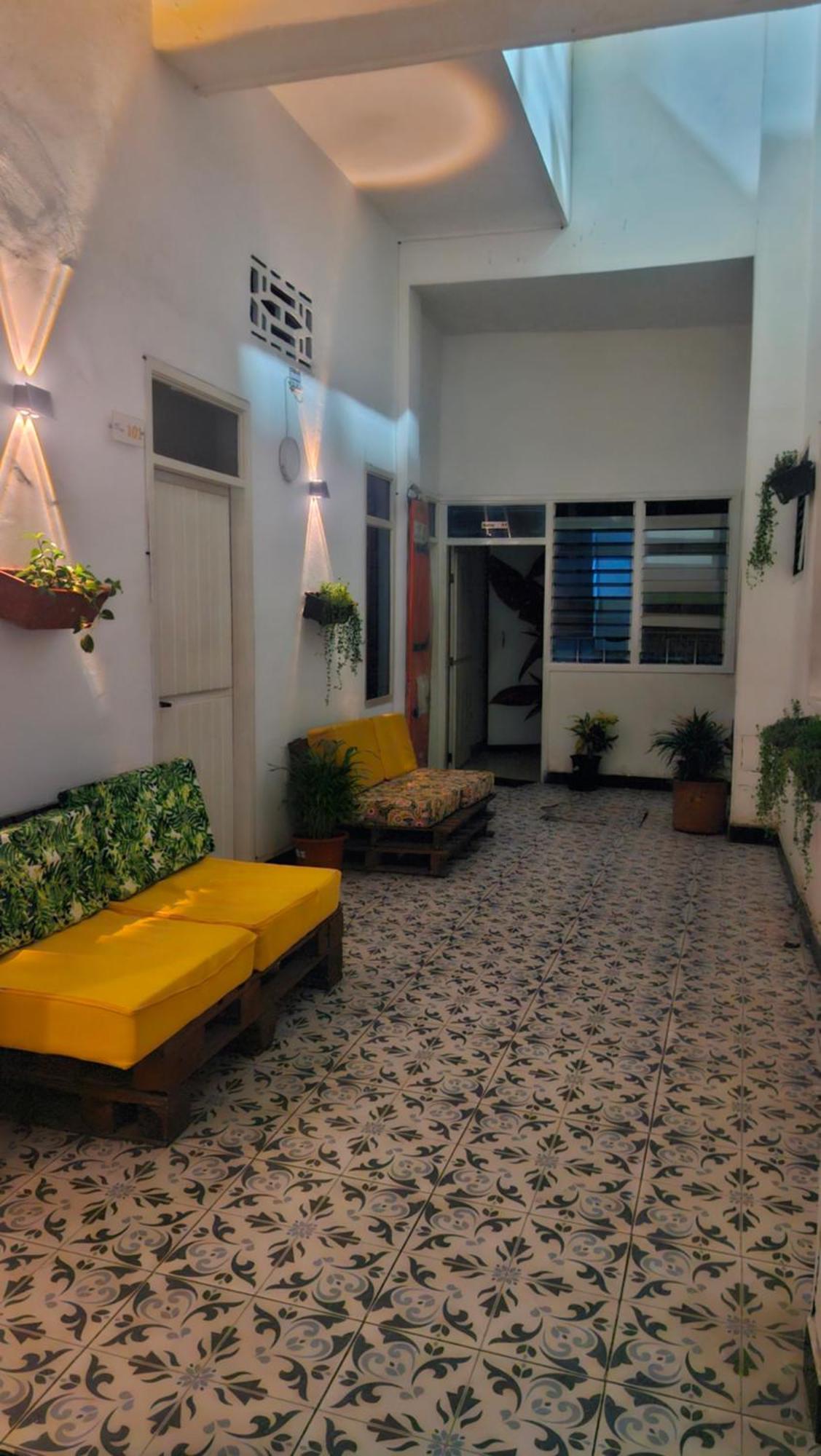 Believer Hostel Santa Marta  Exterior photo